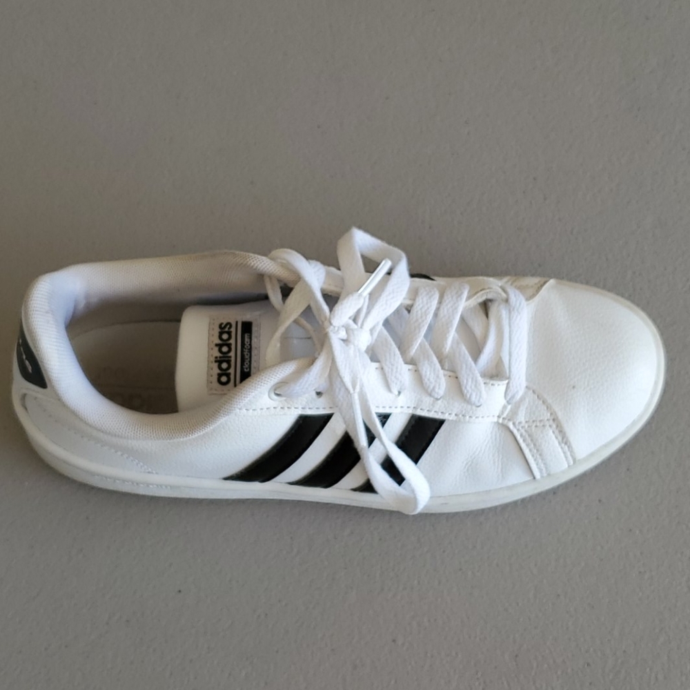 Women's Adidas- Size 8, Black&White- Grand Court